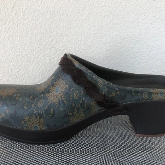 CROCS Size 11 Floral Print Clogs 203764 Dual Leather Braided Strap Dual Comfort - Picture 15 of 15